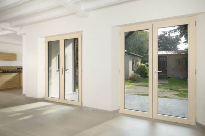 portes fenêtres deux vantaux , bois intérieur, aluminium extérieur