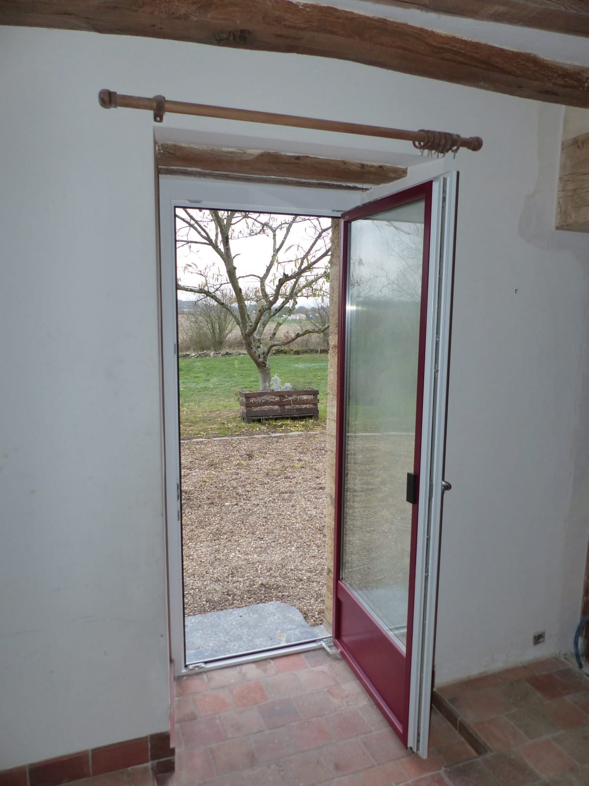 Porte fenêtre avec limiteur d'ouverture - ACB Portes et fenêtres