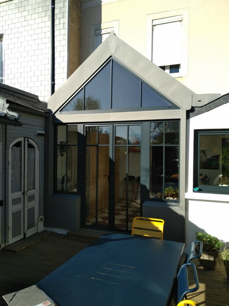 menuiseries aluminium gris anthracite à Angers
