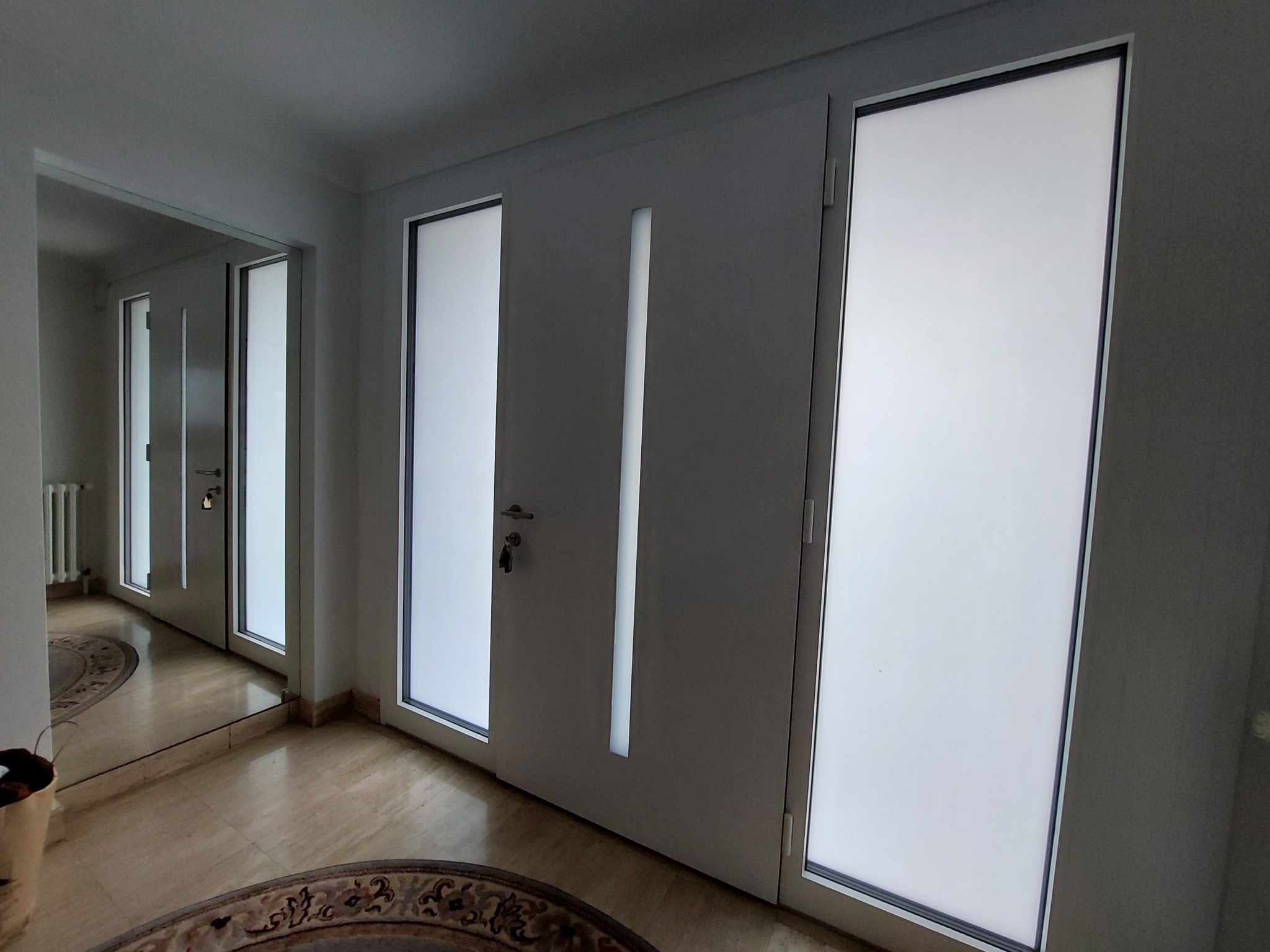 remplacement de porte d'entrée à Orée d'Anjou (vue de l'intérieur)