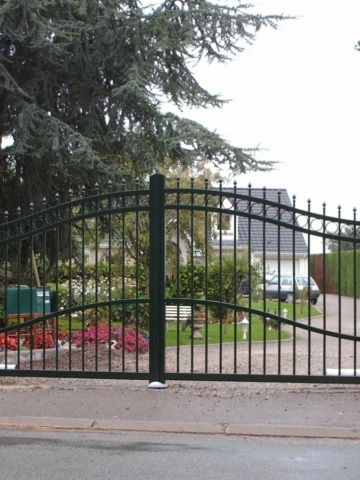 pose de portail à Mûrs Erigné, style traditionnel alu