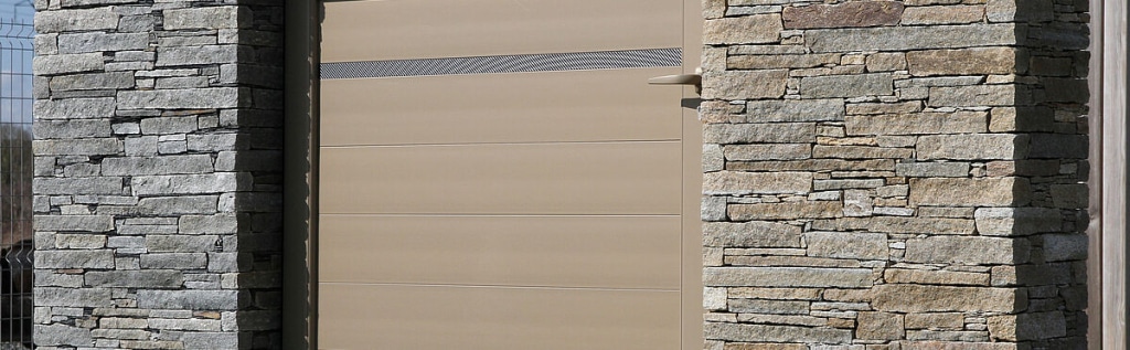 portillon sans pilier entre murs, en aluminium